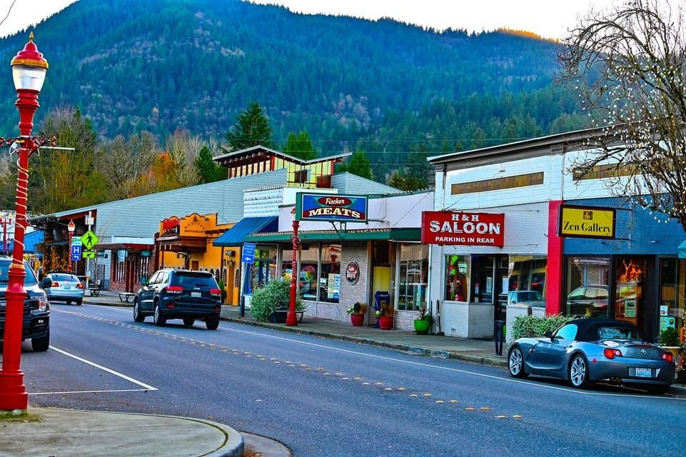 Downtown Issaquah, Washington — Seattle Eastside residential community